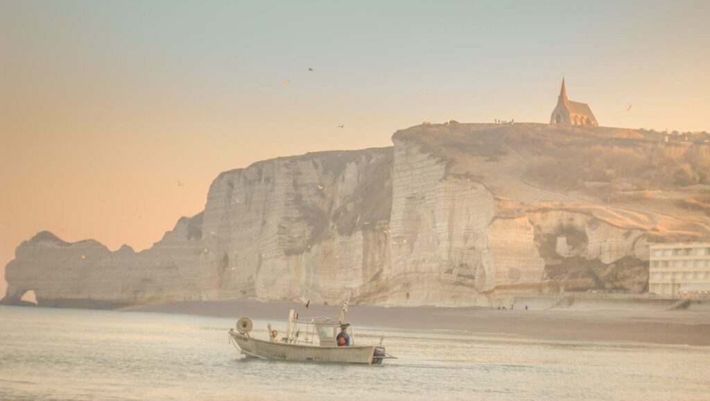 Votre séminaire de team building en bord de mer à Étretat