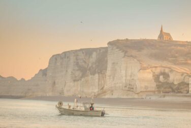 Votre séminaire de team building en bord de mer à Étretat