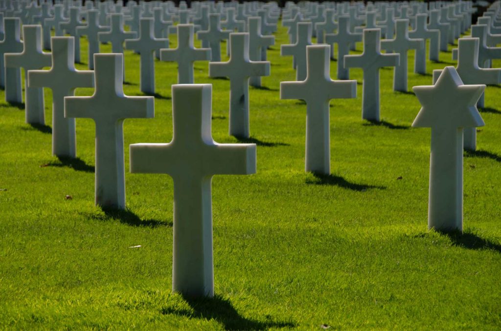 Le cimetière américain de Colleville sur Mer, domine Omaha Beach