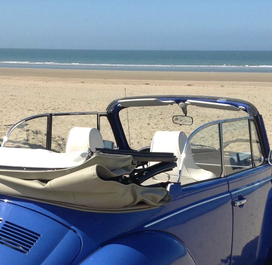 Rallye en coccinelle et voiture ancienne en Normandie