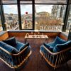 Le coin salon avec sa vue sur Rouen