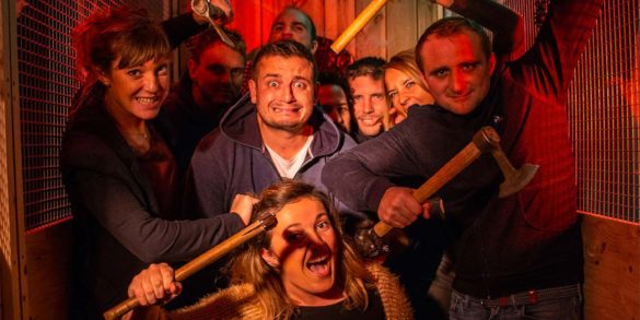 Lancer de hache, une activité ludique pour votre séminaire d'entreprise en Normandie