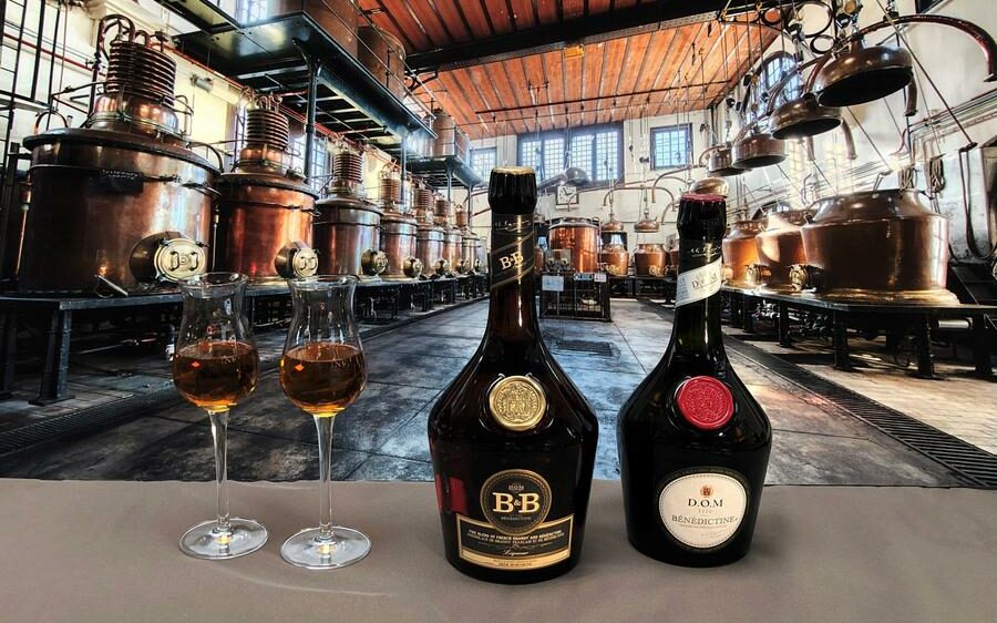 Distillerie du palais usine Bénédictine à Fécamp