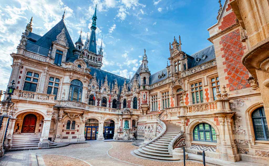 Le palais Bénédictine à Fécamp
