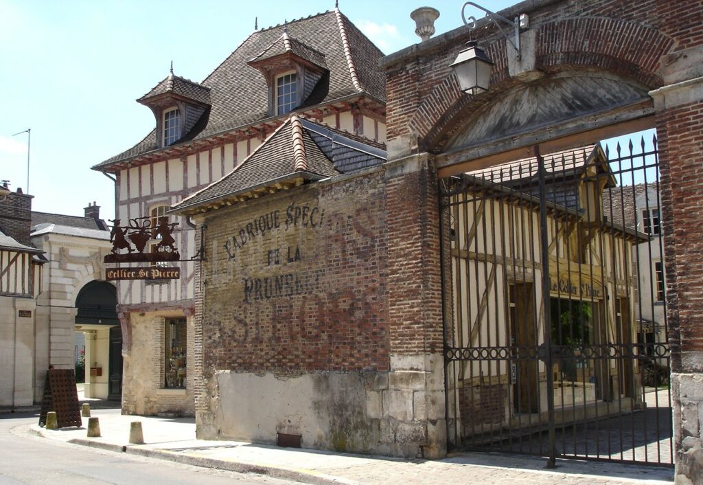 Le célier aux champagnes pour un séminaire à Troyes