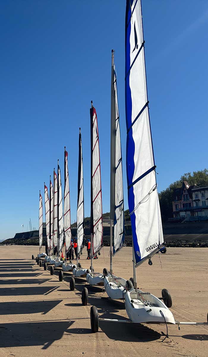 Activite char a voile pour seminaire dentreprise en bord de mer